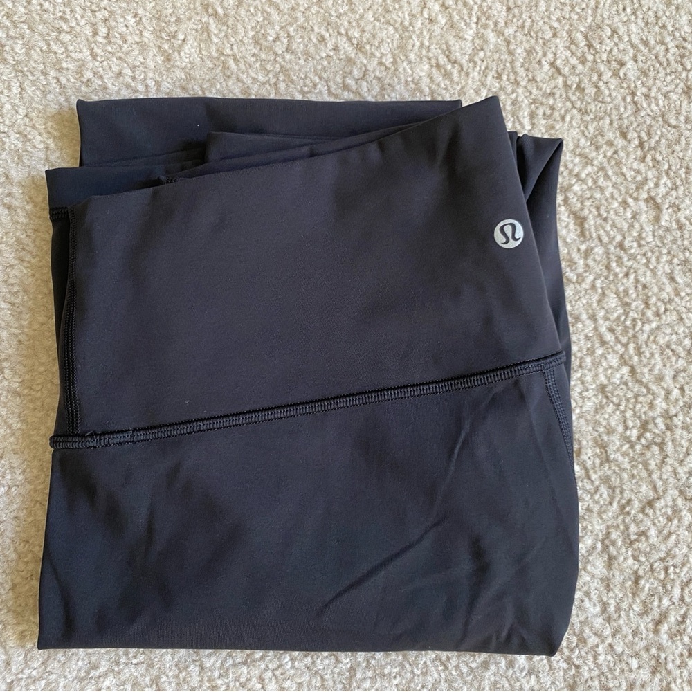 lululemon leggings, LIKE NEW, black, size 12, 28” inseam, ID pocket in waistband